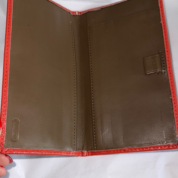 Coach Trifold Canvas & Leather Trim Signature Wallet w Snap Clousure & Checkbook - Picture 12 of 16